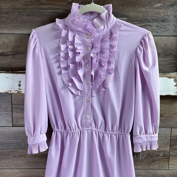Vintage 70’s Lavender Ruffled Button Up Elastic Waist,Short Sleeves ,See Descrip - Picture 2 of 5